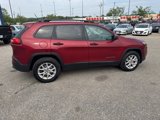 Used 2016 Jeep Cherokee Sport image 6