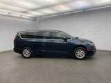 New 2025 Chrysler Pacifica Select image 2