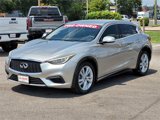 Used 2018 INFINITI QX30 image 3