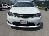 Used 2020 Chrysler Pacifica Touring-L w/ Tire & Wheel Group image 2