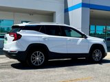 Used 2024 GMC Terrain SLT image 4
