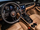 Used 2025 Porsche Macan image 4