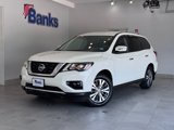 Used 2020 Nissan Pathfinder SV image 2