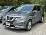 Used 2020 Nissan Rogue SV image 2