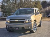 Used 2007 Chevrolet Suburban LT w/ LT Preferred Equipment Group image 2