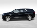 Used 2022 Chevrolet Traverse LS image 2