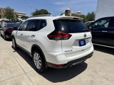 Used 2018 Nissan Rogue SV image 3