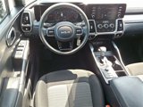Used 2022 Kia Sorento LX image 2