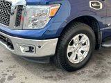Used 2017 Nissan Titan SV image 5
