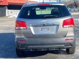 Used 2011 Kia Sorento LX w/ Convenience Pkg image 6