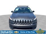 Used 2017 Jeep Cherokee Latitude w/ Comfort/Convenience Group image 3