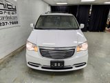 Used 2016 Chrysler Town & Country Touring image 2