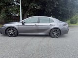 Used 2022 Toyota Camry SE image 2