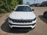 Used 2022 Jeep Compass Latitude image 2