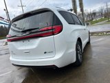 Used 2021 Chrysler Pacifica Touring-L image 5