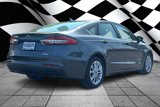 Used 2019 Ford Fusion SE image 2