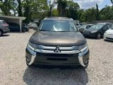 Used 2018 Mitsubishi Outlander SEL image 2