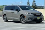 New 2025 Chrysler Pacifica Premium image 2