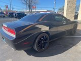Used 2014 Dodge Challenger SXT image 5