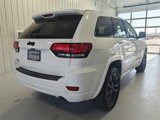 Used 2019 Jeep Grand Cherokee Altitude image 3