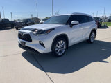 Used 2023 Toyota Highlander AWD image 6