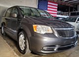 Used 2016 Chrysler Town & Country Touring image 3