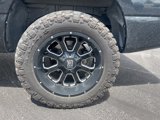 Used 2019 Nissan Titan SV image 5