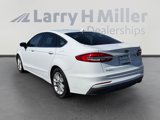 Used 2019 Ford Fusion SE image 3
