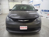 Certified 2020 Chrysler Voyager L image 3