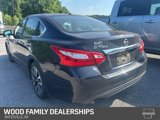Used 2016 Nissan Altima 2.5 SV w/ Convenience Package image 3