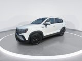 Certified 2022 Volkswagen Taos SE w/ Panoramic Sunroof Package image 4