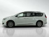 Used 2018 Chrysler Pacifica Touring-L image 2