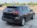 Used 2017 Nissan Rogue SV w/ SV Premium Package image 5