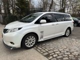 Used 2015 Toyota Sienna XLE image 2