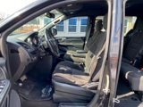 Used 2018 Dodge Grand Caravan SE image 3