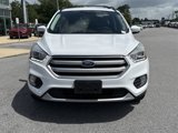 Used 2017 Ford Escape SE w/ Equipment Group 201A image 3