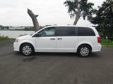 Used 2019 Dodge Grand Caravan SE w/ UConnect Hands-Free Group image 4