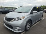 Used 2013 Toyota Sienna SE image 2