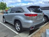 Used 2017 Toyota Highlander Limited image 3
