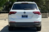 Used 2022 Volkswagen Tiguan SE w/ Panoramic Sunroof Package image 5
