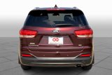 Used 2017 Kia Sorento LX w/ LX Convenience Package image 4