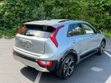 Used 2024 Kia Niro EX Touring image 5