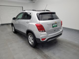 Used 2018 Chevrolet Trax LT w/ LT Convenience Package image 5