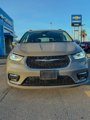 Used 2022 Chrysler Pacifica Limited image 2
