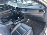 Used 2017 Kia Cadenza Premium w/ Luxury Package image 4