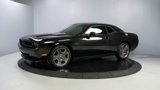 Used 2010 Dodge Challenger SE image 3