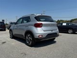 Used 2021 Hyundai Venue SEL image 3