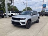 New 2025 Jeep Grand Cherokee Altitude image 3