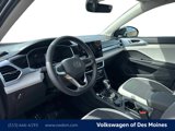 New 2025 Volkswagen Taos SE image 2