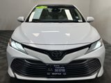Used 2018 Toyota Camry XLE image 2